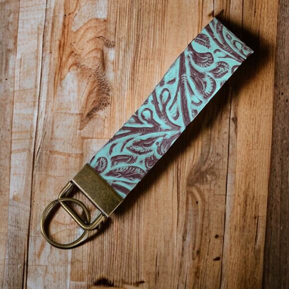 Handmade Keychain Leather Tooled Teal Turquoise Key Fob Keyring Western Floral - Picture 1 of 1